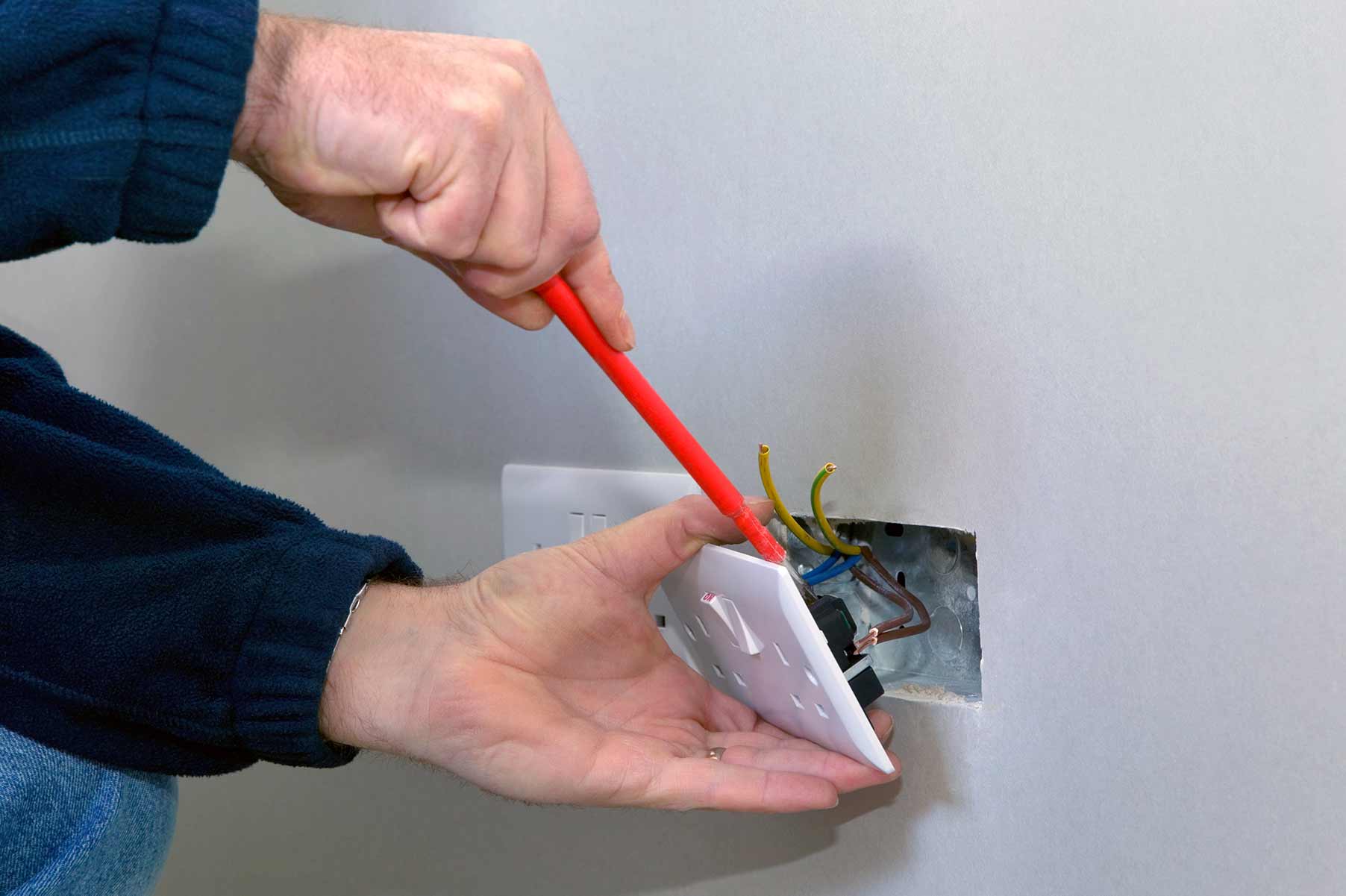 Our electricians can install plug sockets for domestic and commercial proeprties in Borehamwood and the local area. 
